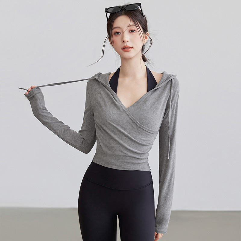 148. V-neck hooded yoga outfit