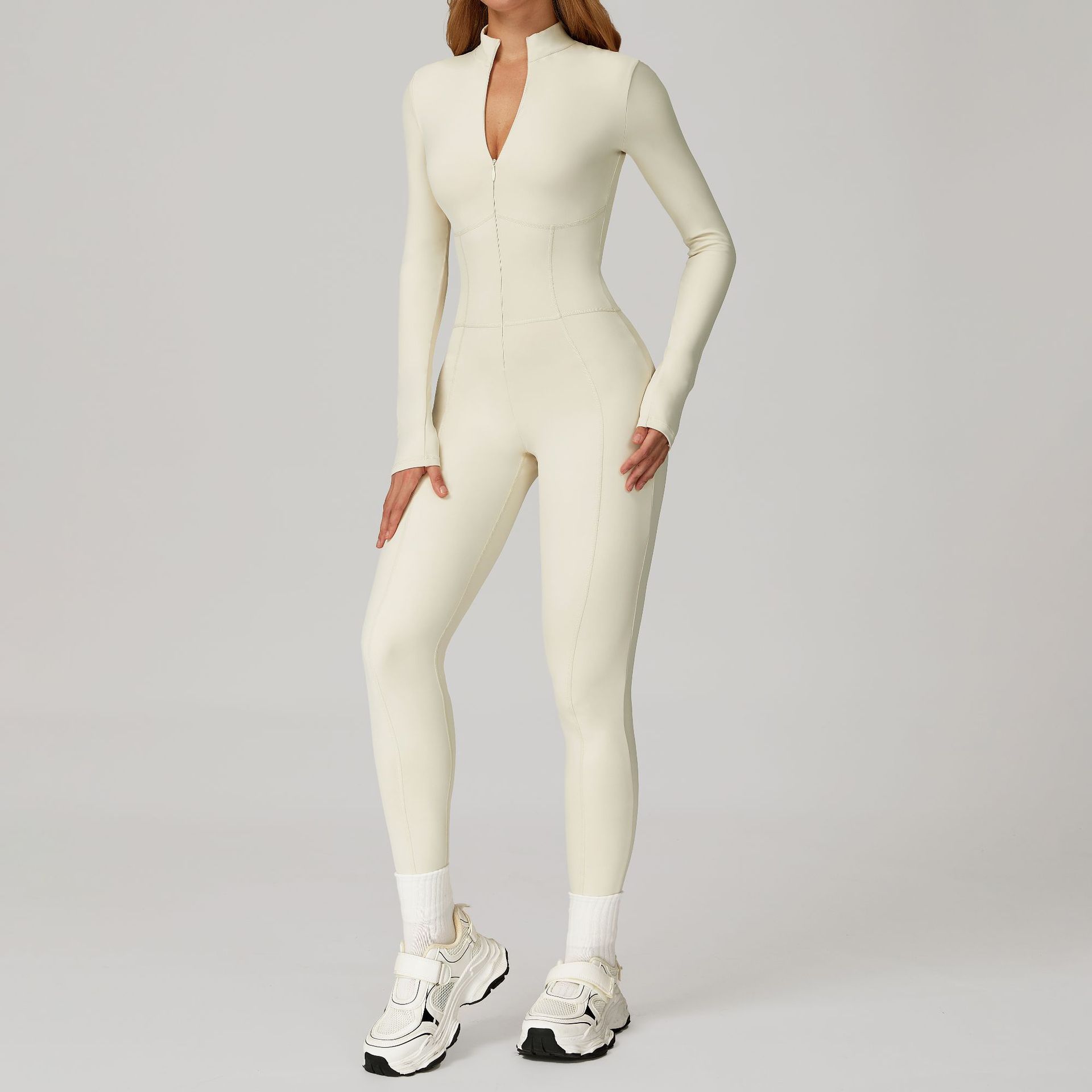 161. Tight-fitting, fleece-lined yoga and outdoor warm jumpsuit for running, casual wear, and fitness.