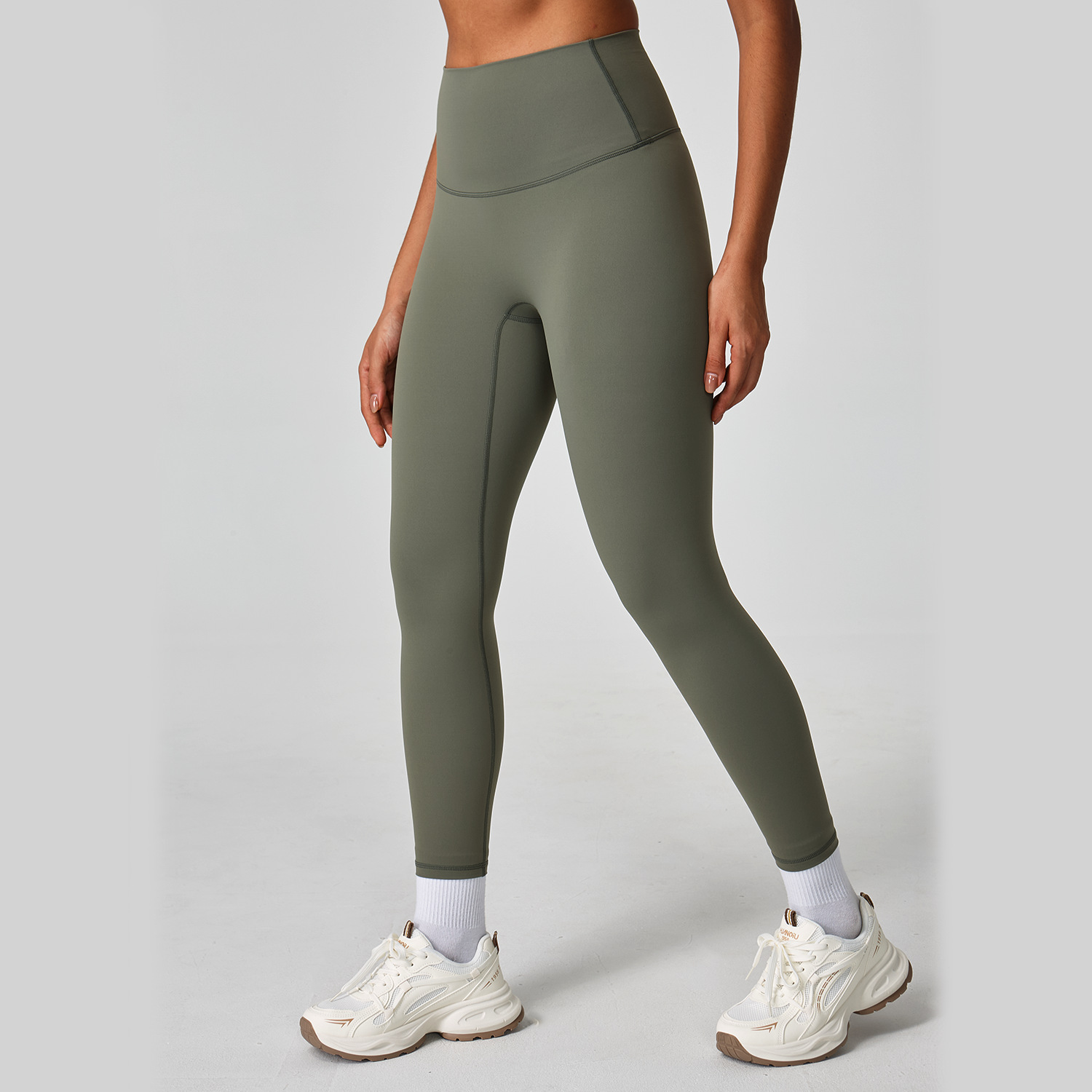 183. Moisture-wicking, seamless, high-waisted, hip-lifting, high-elasticity running, outdoor sports, and fitness leggings.